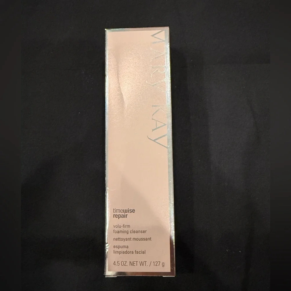Mary Kay TimeWise Repair Volu-Firm Foaming Cleanser - New in Box